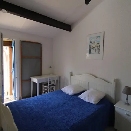 Villa Mazet Mireille Climatise Pour 4 Personnes Avec Tennis Et Piscine A La Londes-les-maures *